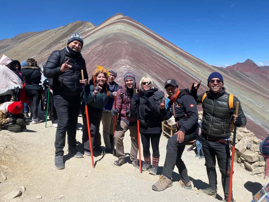 Cusco: Rainbow Mountain Tour with Meals & Red Valley Option - Pickup, drive, and the Cusipata breakfast reset