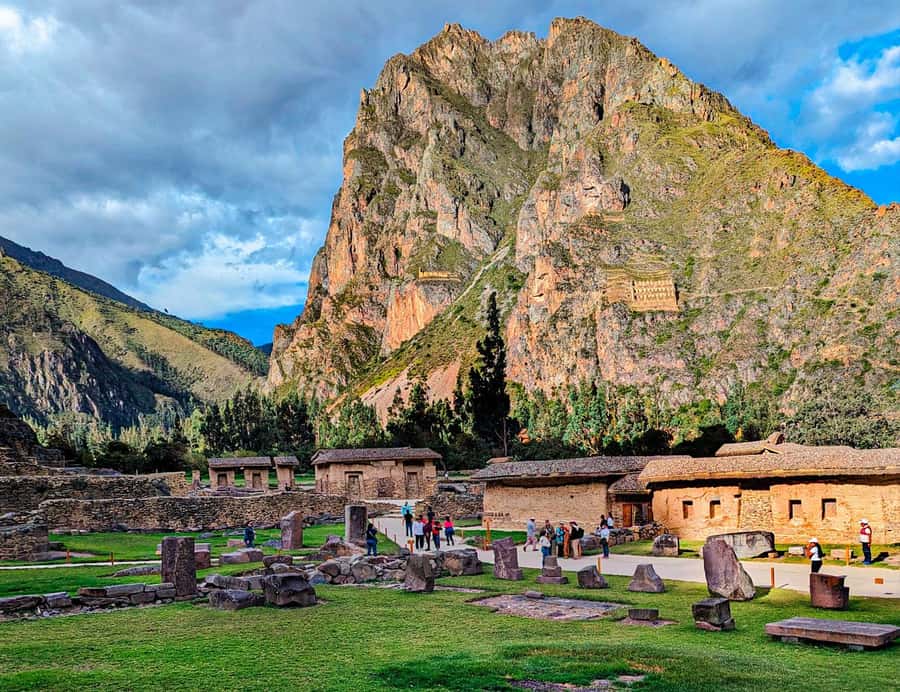 Cusco:Sacred Valley Pisaq,Ollantaytambo,Chinchero with Lunch - Comfort, pacing, and who should choose this day plan