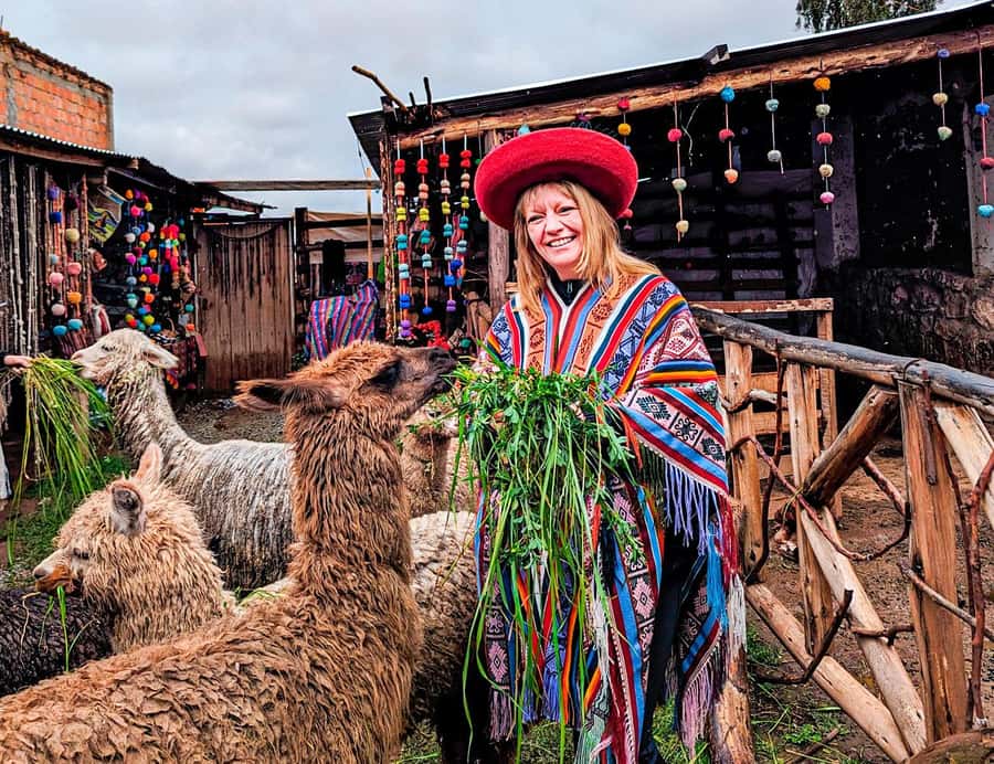 Cusco:Sacred Valley Pisaq,Ollantaytambo,Chinchero with Lunch - Urubamba lunch: buffet comfort after the ruins