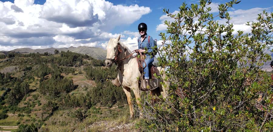 Cusco: Sacsayhuaman Guided Tour and 1-Hour Horseback Ride - Key highlights at a glance
