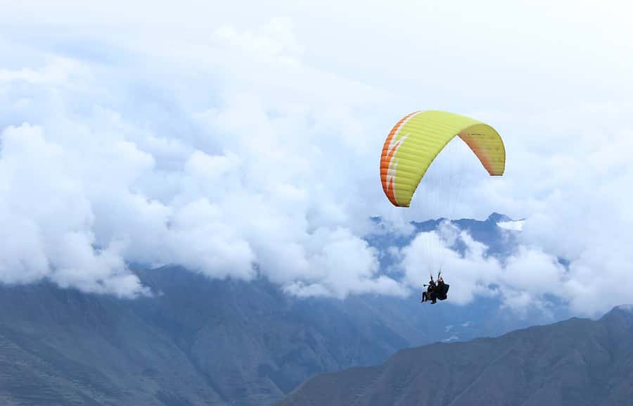 Cusco: Tandem Paragliding in The Sacred Valley of The Incas - How the day runs: pickup, drives, and the waiting game