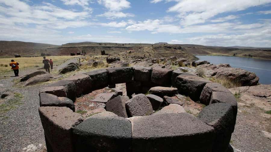 Discover the Celestial Wonder of Sillustani: Towers of Time - The local house stop: food, daily life, and camelid photo time