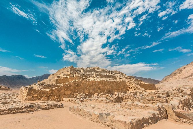 Discovering Caral, The Oldest Civilization In America - Orientation at Caral: the 30 minutes that make the whole site click