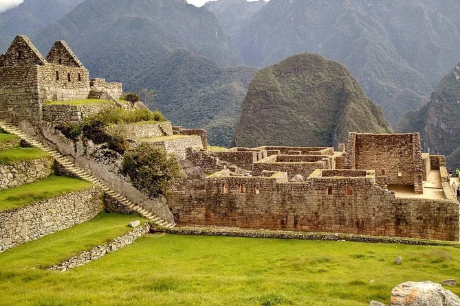 Excursion to MachuPicchu from Cusco with lunch | Private Service| - The bus ride up to Machu Picchu and your 2-hour guided visit