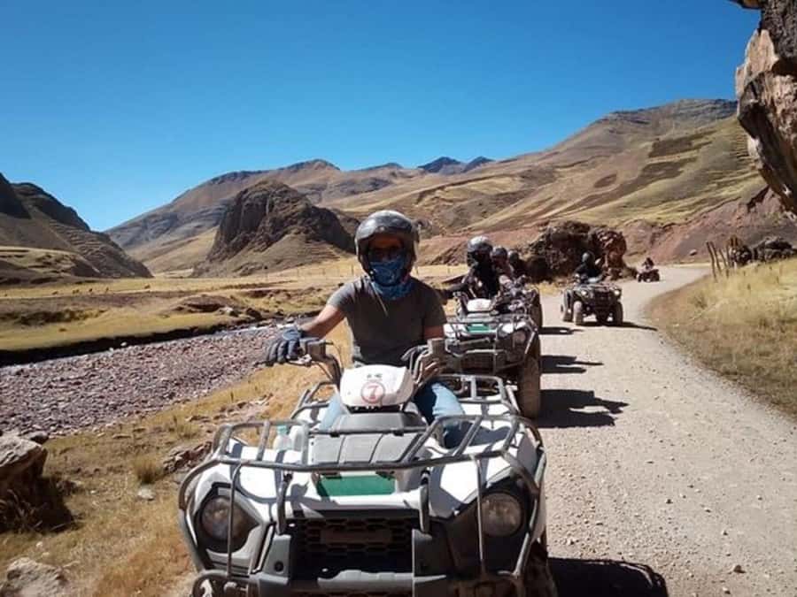 Excursion to Rainbow Mountain in ATV. - The early Cusco pickup: what 4:30 a.m. really means