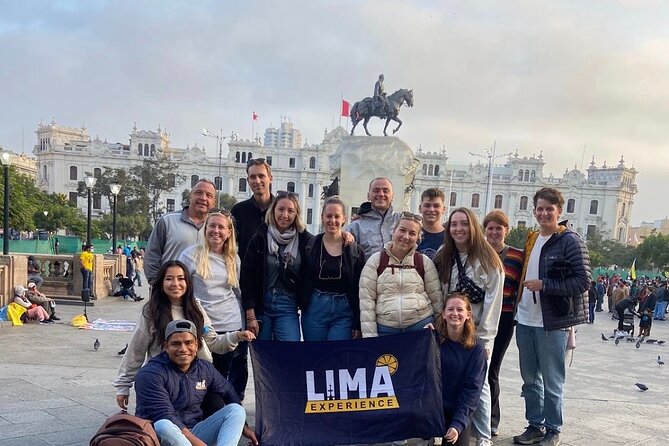 Experience Lima: Taste 12 Snacks and Visit Top Monuments - Muninet Parque La Muralla and walking toward the center
