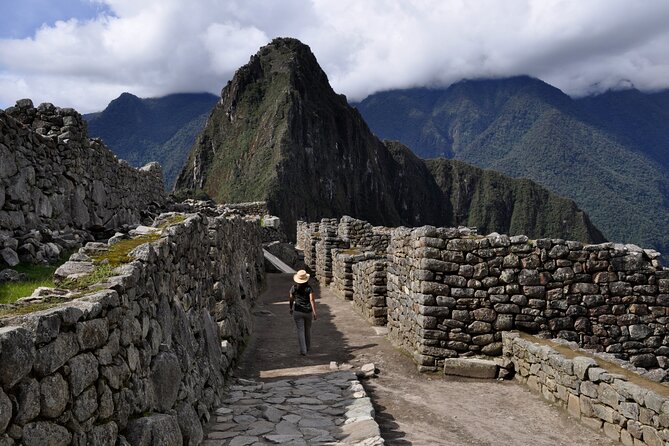 Experience Machu Picchu sustainably on a private tour from Cusco - The return to Cusco: train ride back and what to do on the way