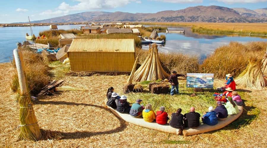Floating Islands of the Uros - Uros Floating Islands: what you see in the 2 hours on the reed platforms