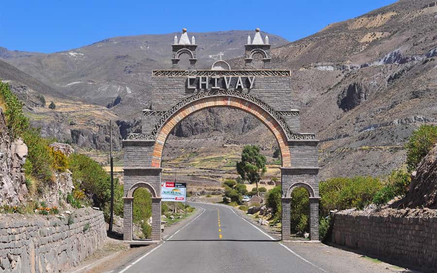 From Arequipa: One Day Trip to Colca Canyon Ending in Puno - The return route: colonial churches, terraces, and “look where I’m pointing” guidance