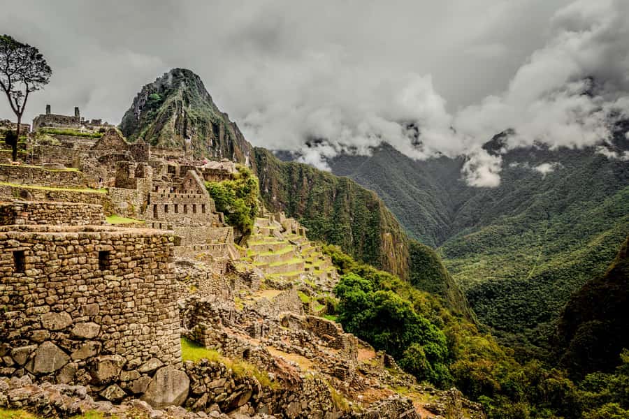 From Cusco: 2-Day Inca Trail to Machu Picchu - Cusco to Hidroelectrica: a long start that pays off