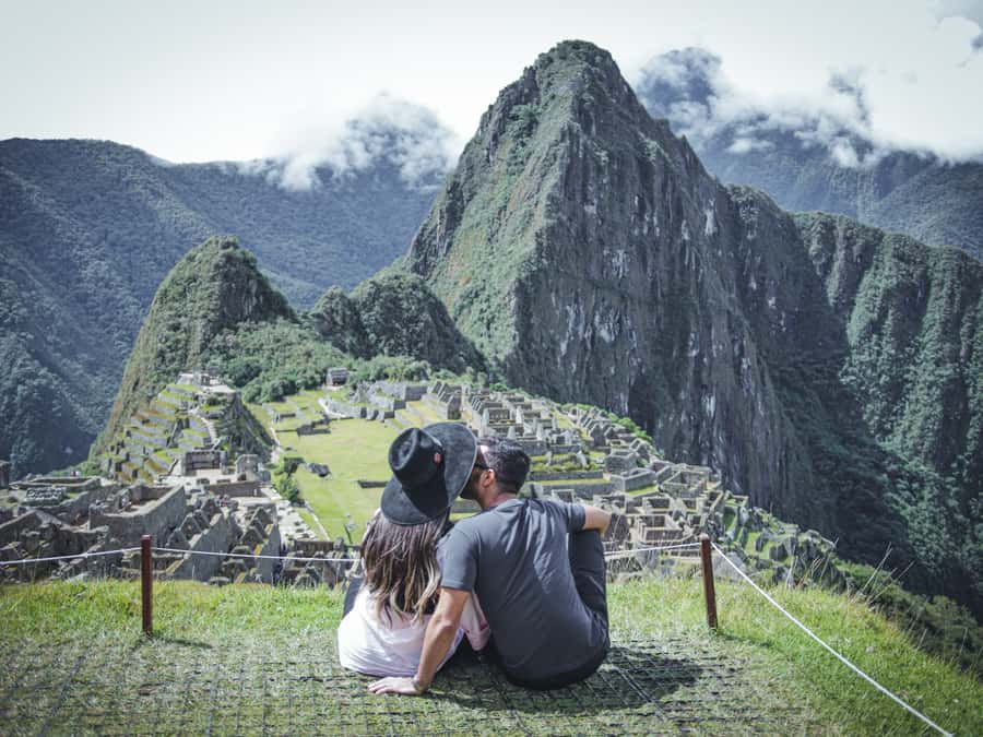 From Cusco: 2-Day Sacred Valley and Machupicchu by Train - Should you book this Cusco to Sacred Valley and Machu Picchu by train tour?