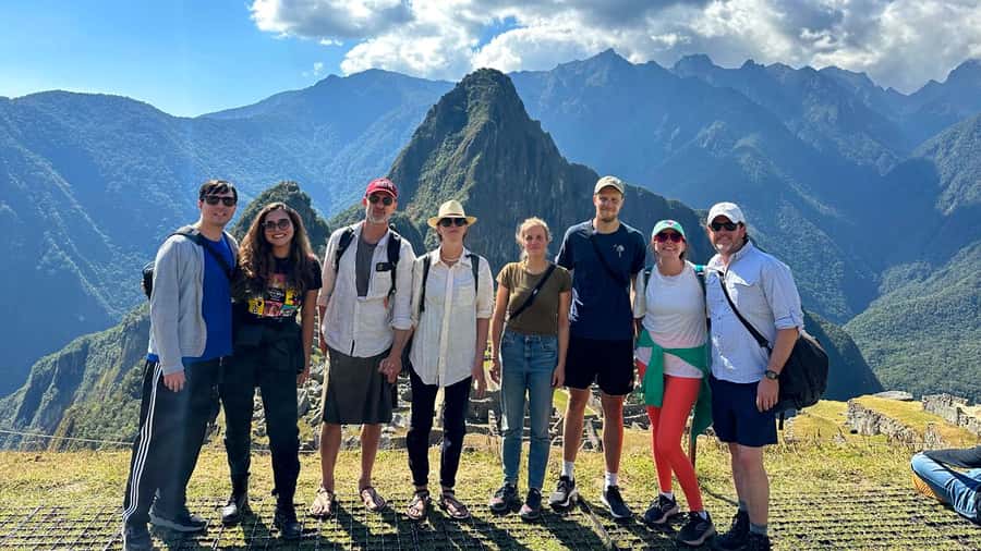 From Cusco: 2-Day Trip to the Sacred Valley and Machu Picchu - Lunch in Aguas Calientes and the Return to Cusco
