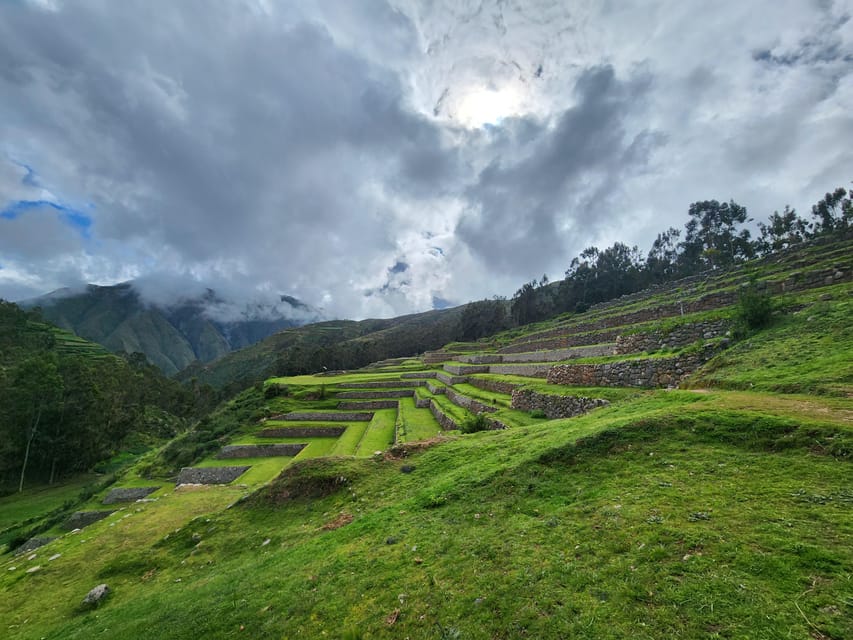 From Cusco: Chinchero, Moray, Maras, Ollantaytambo and Pisaq - Urubamba Lunch: A Buffet That Buys You Time
