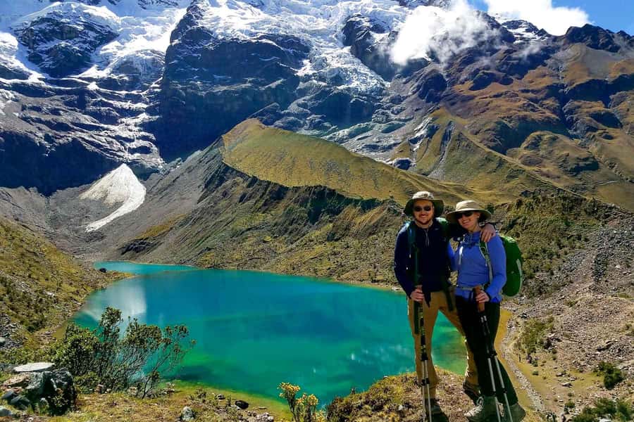 From Cusco: Humantay Lake with Breakfast and Lunch Buffet - Soraypampa plateau: meeting the mountains before the hike