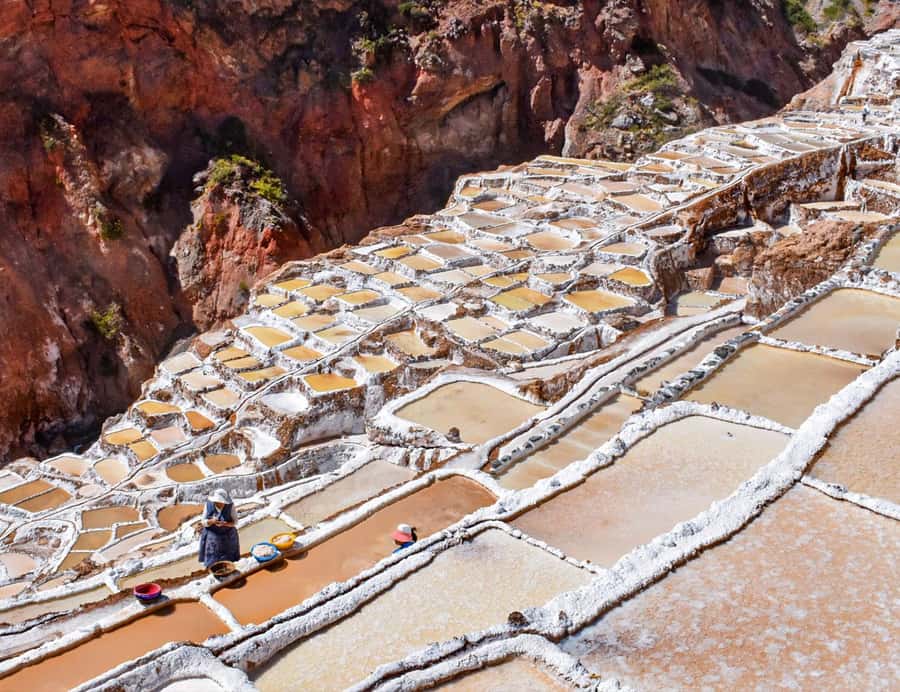 From Cusco: Moray, Maras Salt Mines & Chinchero Weavers Tour - Altitude, Heat, and What to Pack for Rain or Shine