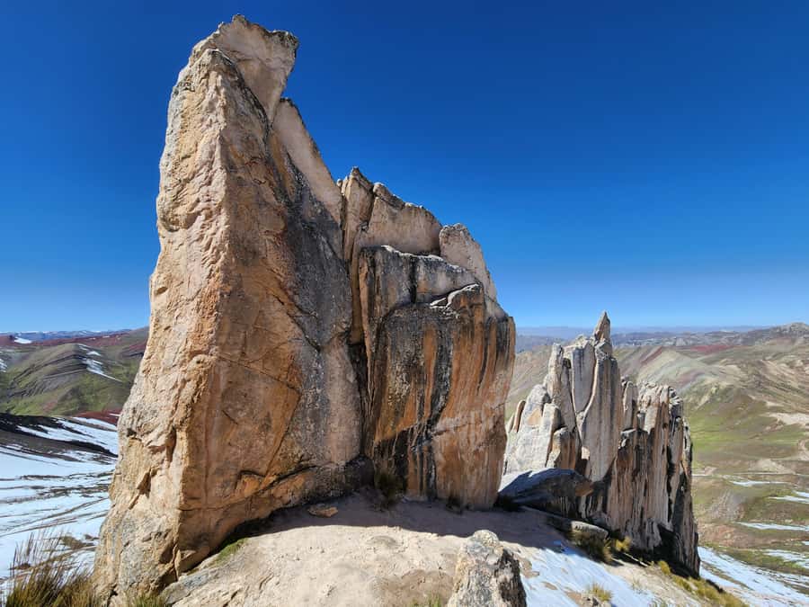 From Cusco: Palcoyo Rainbow Mountain Guided Tour - The bus ride along the Willka River, plus llamas and alpacas en route