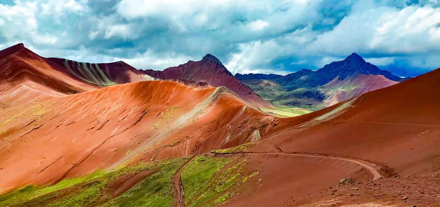 From Cusco: Vinicunca Mountain of Colors Excursion + Ticket - Reaching Vinicunca around 10:00 and making the most of your color time