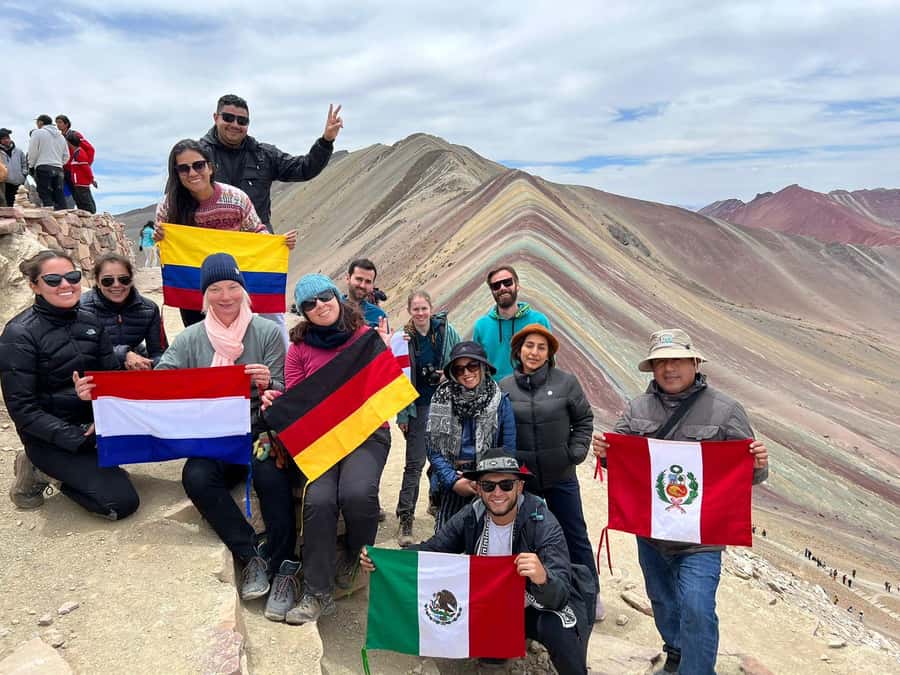 From Cusco: Vinicunca Rainbow Mountain Day Trip - Cusipata morning: breakfast, fuel, and meeting the Andean day