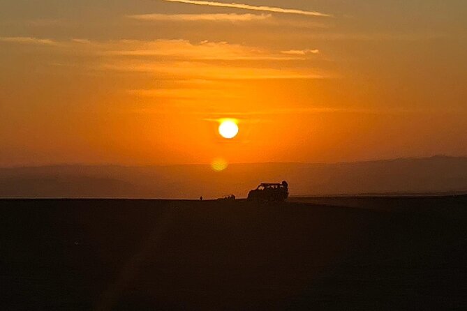 From Huacachina: Sunset buggy and sandboarding - Price and value: $26 plus taxes, for a full 2 hours of action