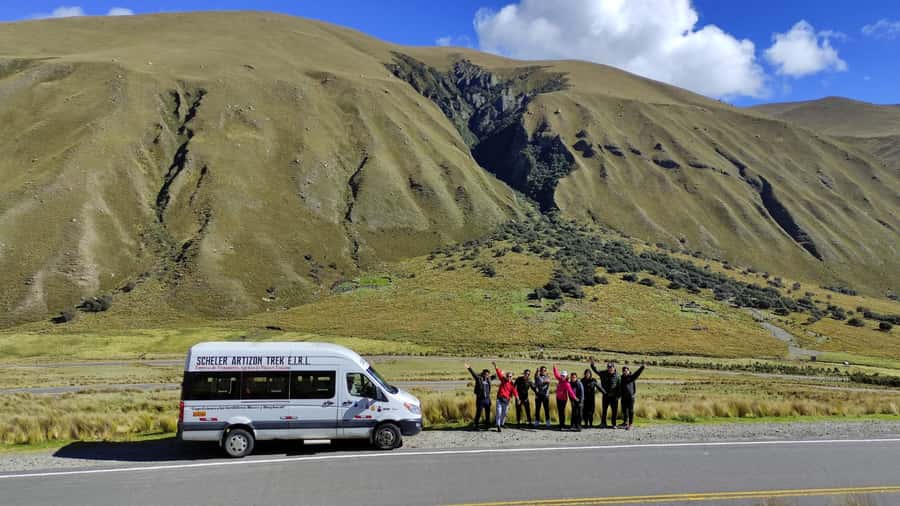 From Huaraz: Chavín de Huantar & Chavín Museum Day Trip - The Laguna de Querococha photo stop, 20 minutes at 3,980 meters