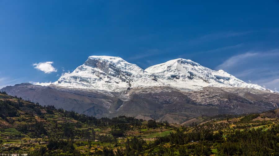 From Huaraz: Lake 69 Trek Day Tour - White Mountain Range - What to bring: your altitude and weather kit