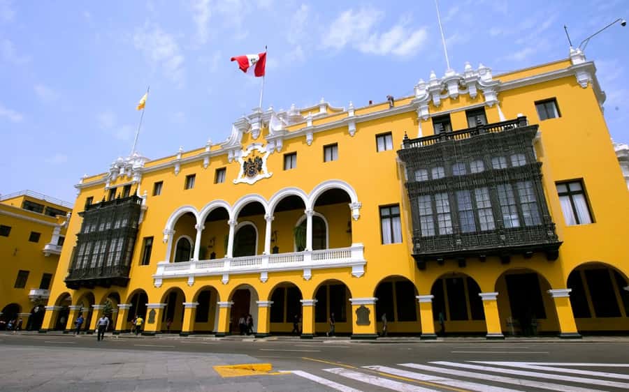 From Lima: City Tour with Catacombs & Pachacamac Inka Ruins - Lima Historic Center: Plaza San Martín and Plaza de Armas