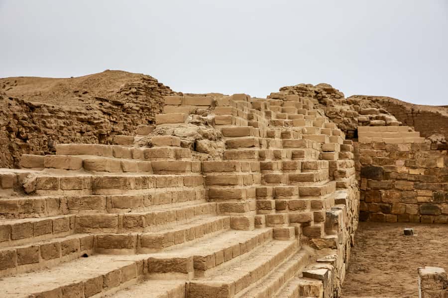 From Lima: Excursion to the Temple of Pachacamac - The ride: air-conditioned minivan and smart pickup options