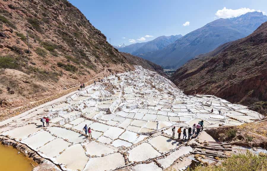 From Ollantaytambo: Moray, Maras, and Chinchero Guided Tour - Chinchero textile center: wool, yarn, and natural pigments