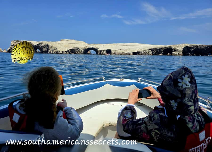 From Paracas: Ballestas Islands tour all Inclusive - What to bring for a comfortable boat day (even when the wind hits)