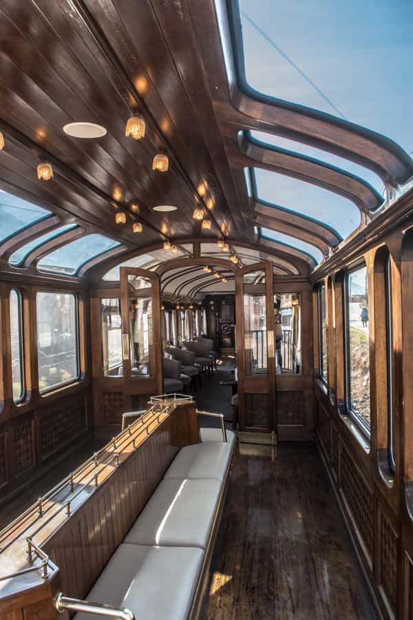 From Puno: Travel to Cusco in Titicaca Train All Inclusive - The food plan: welcome drink, 3-course lunch, Piso Sour demo, observatory bar car, afternoon tea