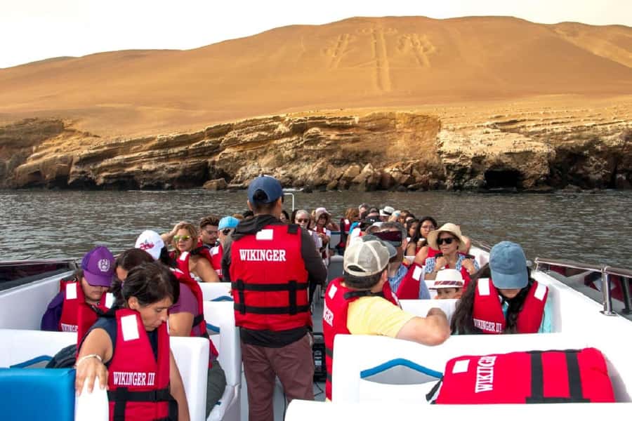 From San Martin Port: Ballestas Islands Tour in Paracas - San Martín Port to the dock: the part that saves your day