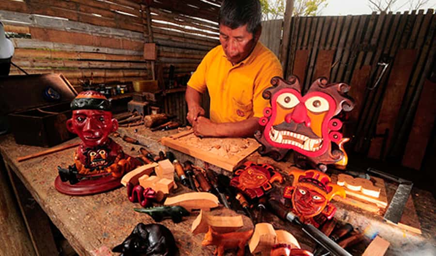 From Trujillo: Complete full day tour with museums - Huanchaco at the end of the day: artisanal fishing and caballitos
