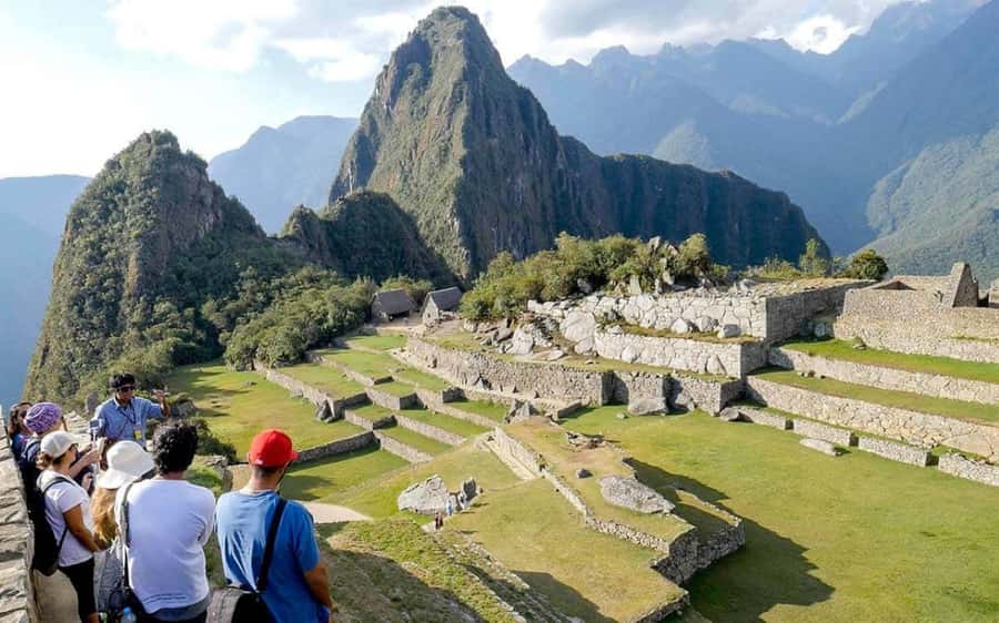 Guide in Machu Picchu - Language and Guide Quality: English or Spanish, Small Group Focus