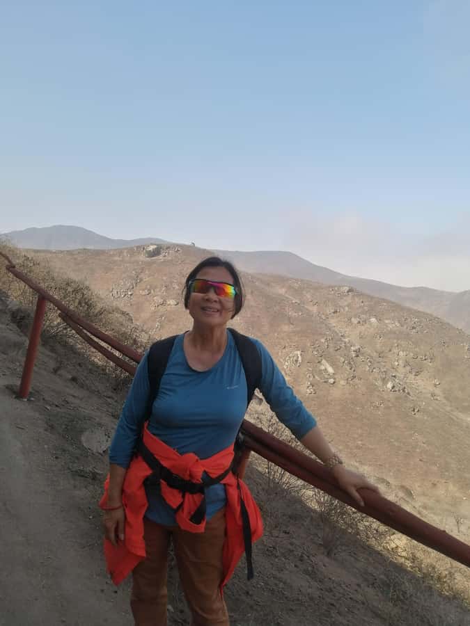 Hiking Lomas de Lachay in Lima - What to bring for sun, wind, and early mornings