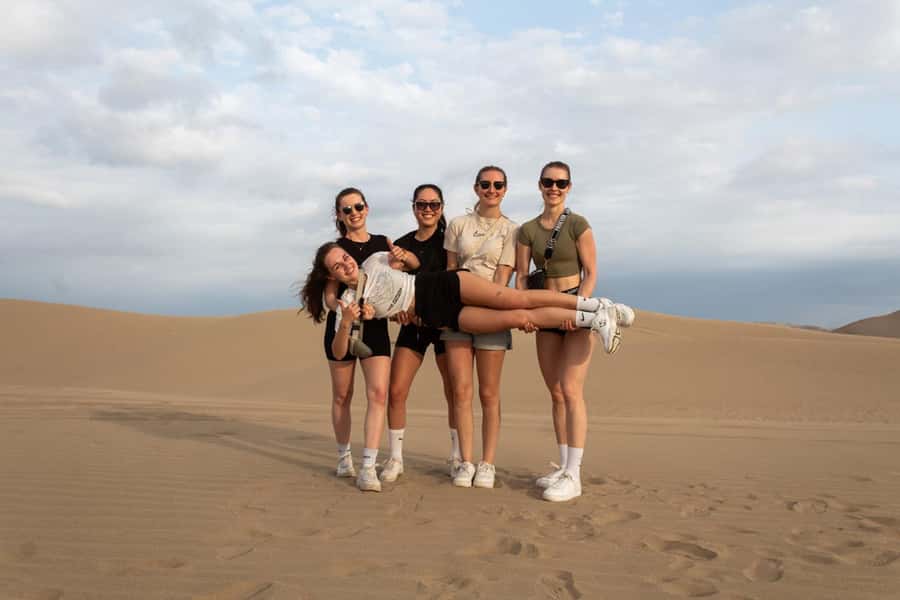 Huacachina: Buggy en las Dunas al Atardecer y Sandboarding - Price and value: why around $17 feels fair