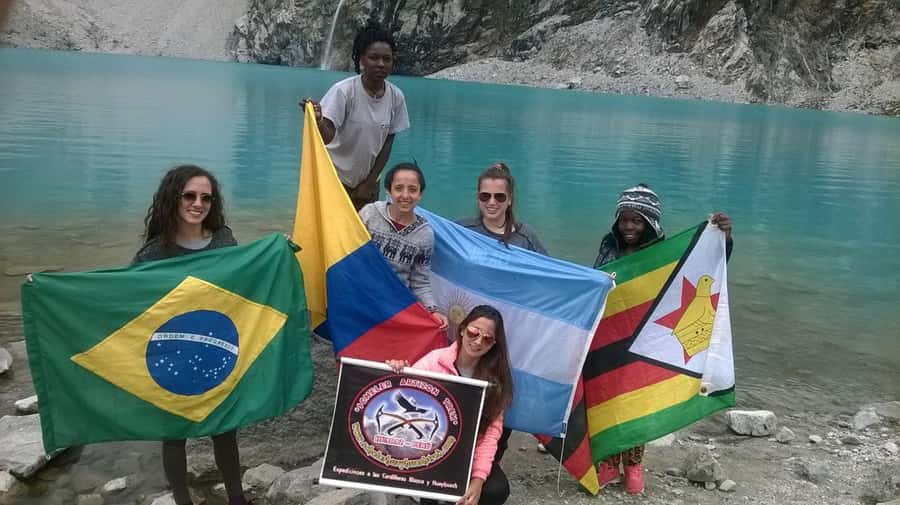 Huaraz: 3-hour Trek to Laguna 69 with Optional Lunch - National Park entrance through Llanganuco at around 9:00 AM