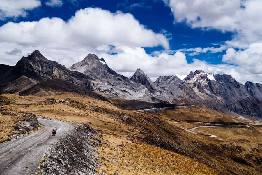Huaraz: Bike tour | Mountain Biking in the Andes - The small-group ride with guide Marco, Spanish or English