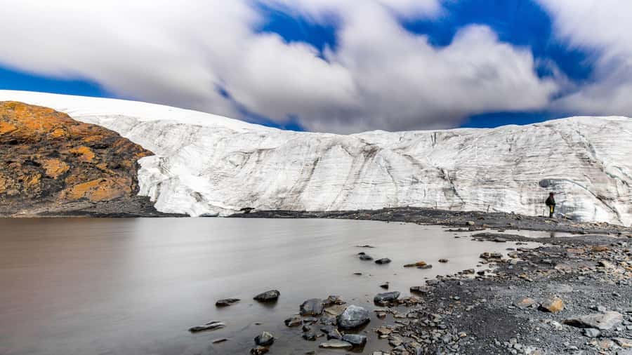 Huaraz-Excursion to the Pastoruri Snows and Puyas Raymondi - Huascarán National Park and the 45-minute ascent to the glacier