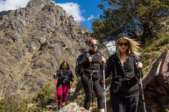 Humantay Lake Day Hike (Small Group or Private) - Why Humantay Lake is worth the early alarm