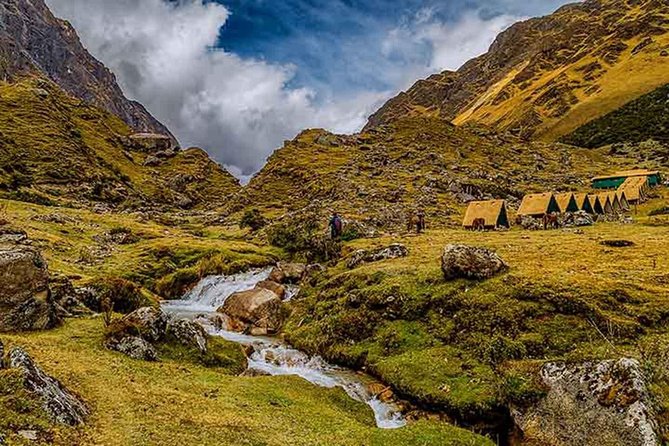Humantay Lake Full-Day Adventure: Scenic Trek and Stunning Views - Time at Humantay Lake: Photos, Offerings, and a Possible Swim