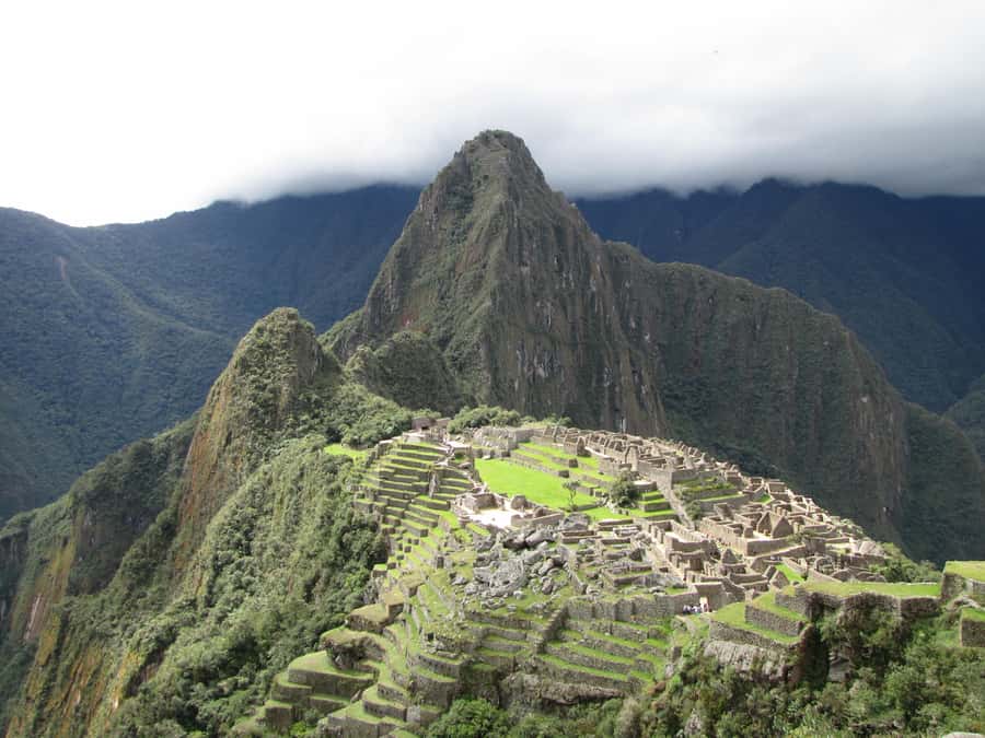 IN MACHU PICCHU: Private Tour Guide Service - Meeting at the Machupicchu control gate, then starting the guided walk
