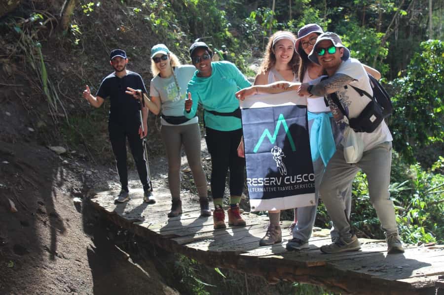 Inca Jungle Trail to Machu Picchu in 4 Days - Day 2: Santa Maria to Santa Teresa, coffee paths, coca, and thermal baths