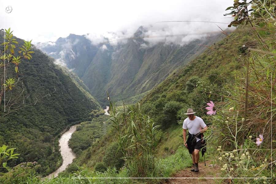 Inca Trail 2 days to Machu Picchu - Wiñayhuayna lunch and Inti Punku for the first Machu Picchu view
