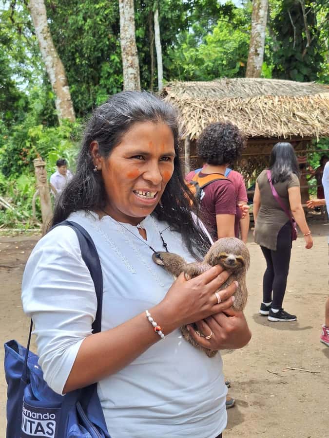 Iquitos: Amazon River Tribes Full-Day Tour with Lunch - Jungle insectarium: frogs, tarantulas, and a change of pace