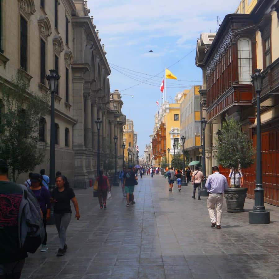 La casa de Aliaga, an alive colonial jewel at Lima center. - The 40-minute guided walk: what the visit actually covers