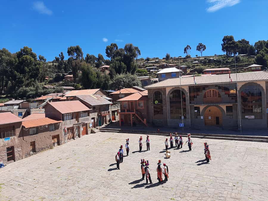 LAKE TITICACA 2-DAY EXCURSION: UROS AMANTANI AND TAQUILE + 3 MEALS - Price and value: is $58 a good deal?