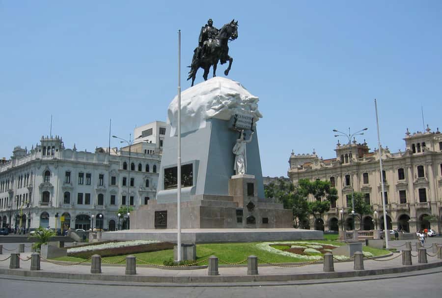 Lima: 7-Day Inca Tour with Flights and Machu Picchu - Lima First: Huaca Pucllana and Plaza Mayor so the trip clicks