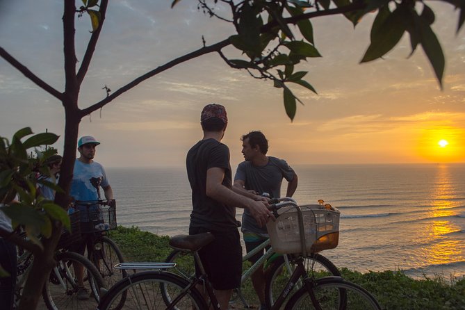 Lima Bike Tour Miraflores - Barranco + Huaca Pucllana! - Stop by stop: how the day unfolds in Miraflores and Barranco