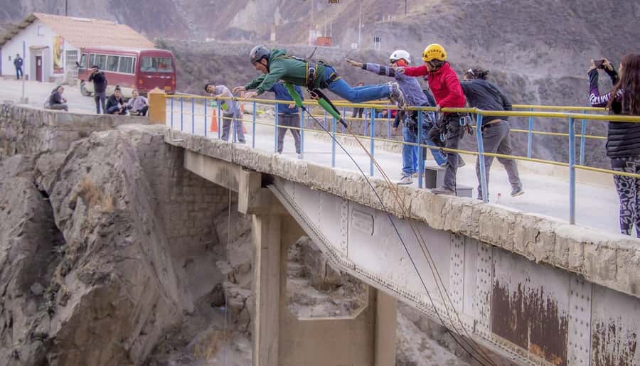 Lima: Cañon de Autisha | Explore the Center of the Earth - Language and Safety: How to Handle Spanish-Only Directions