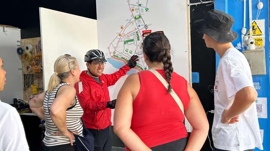 Lima: City biking - Barranco: bohemian streets, urban art, and a change in mood